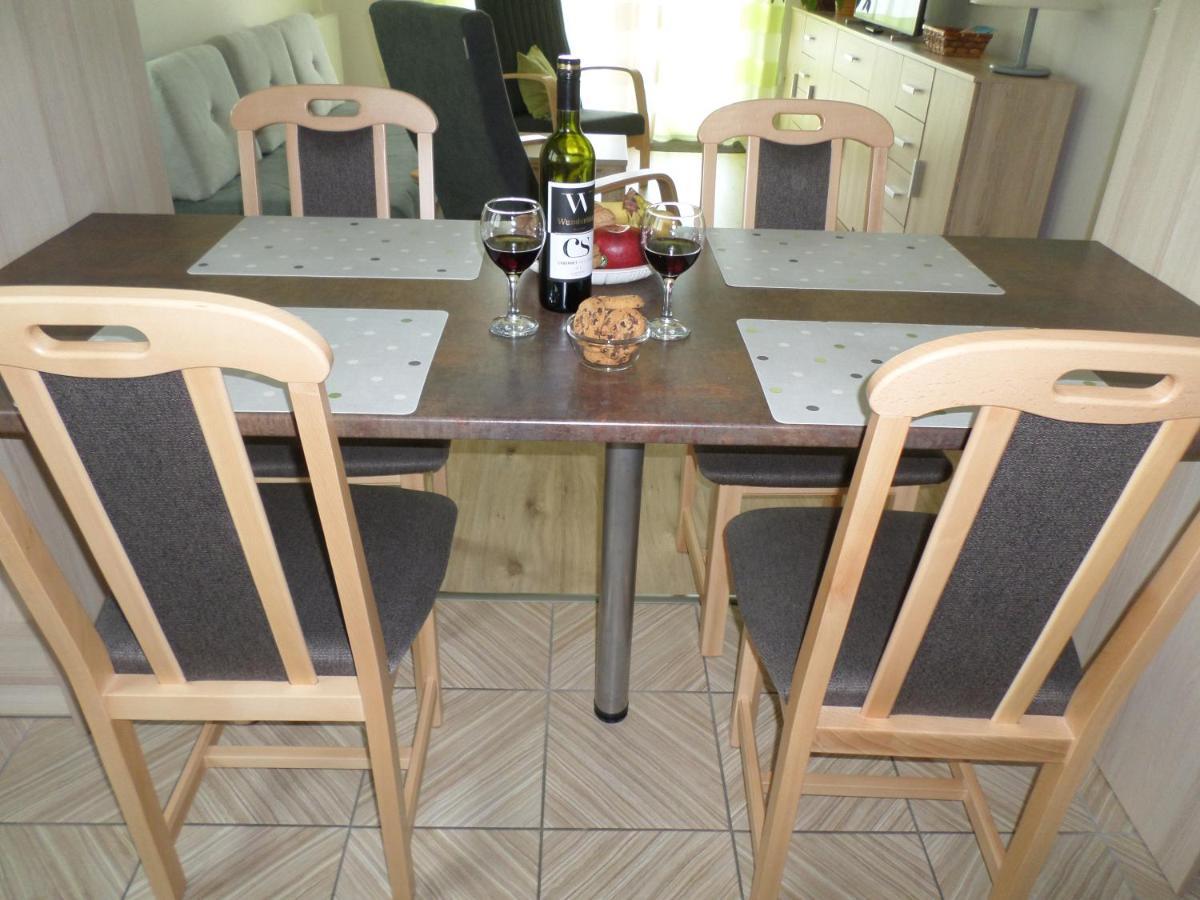 Lakoparki Apartman Veszprém Eksteriør billede