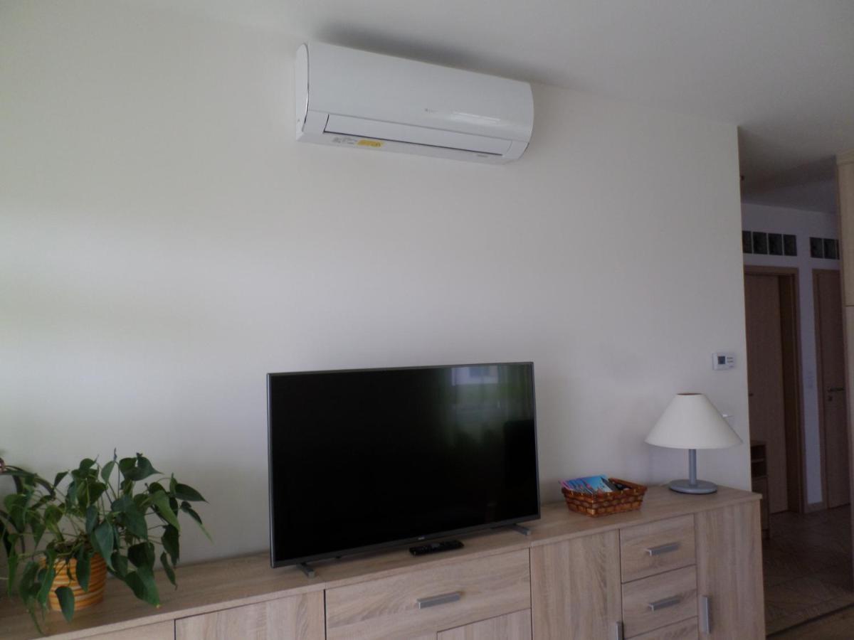 Lakoparki Apartman Veszprém Eksteriør billede