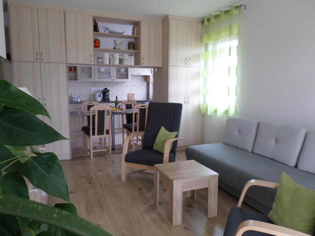Lakoparki Apartman Veszprém Eksteriør billede