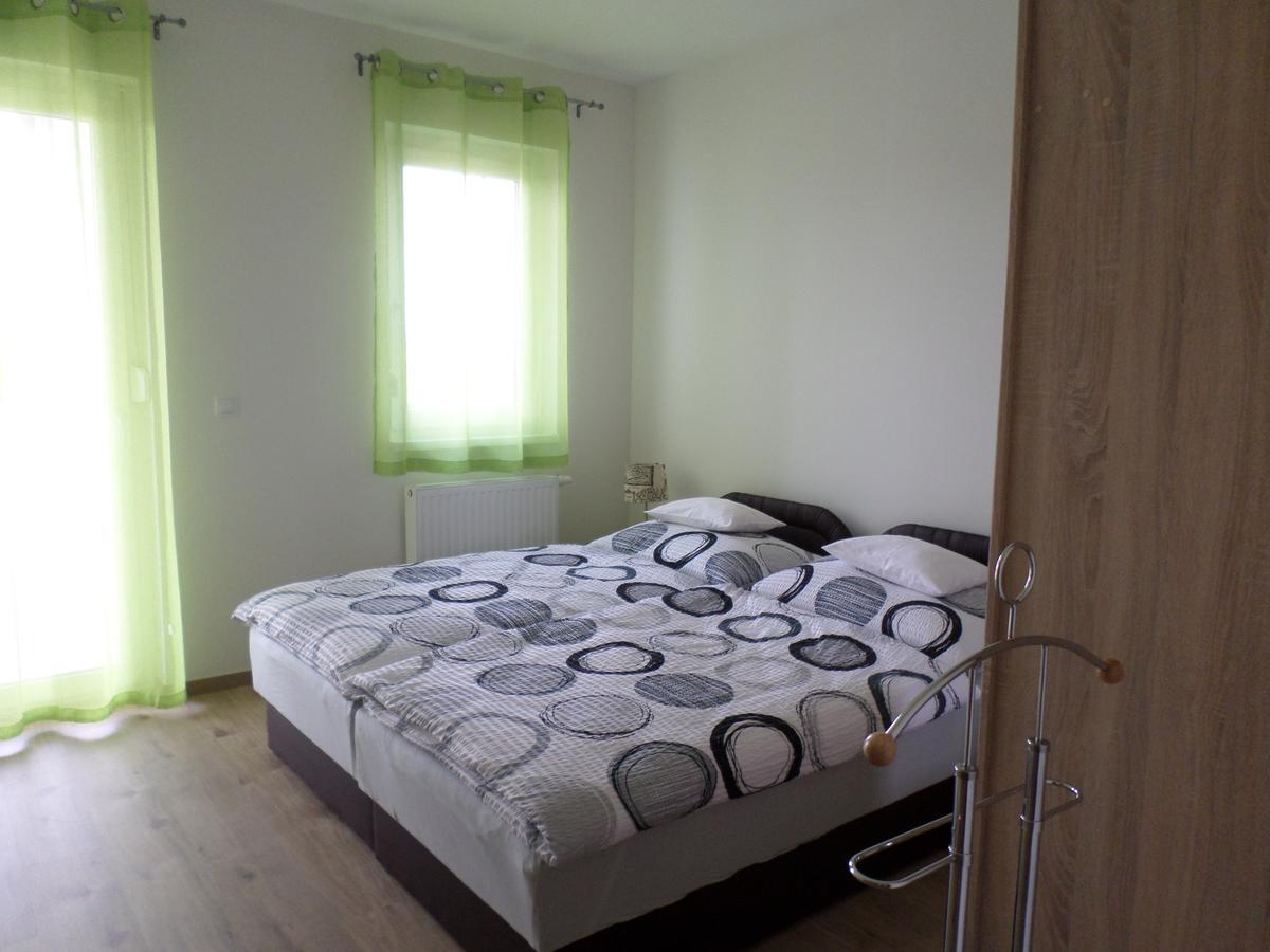 Lakoparki Apartman Veszprém Eksteriør billede