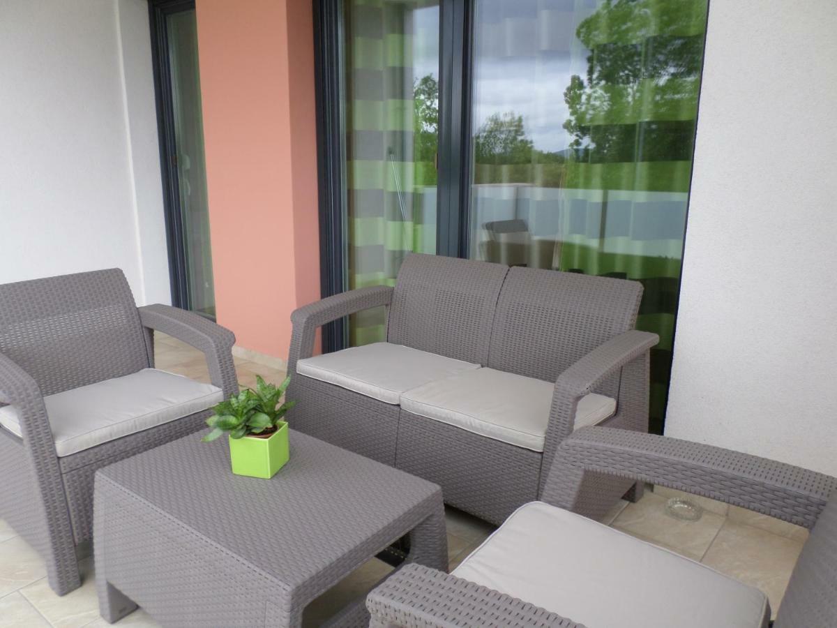 Lakoparki Apartman Veszprém Eksteriør billede